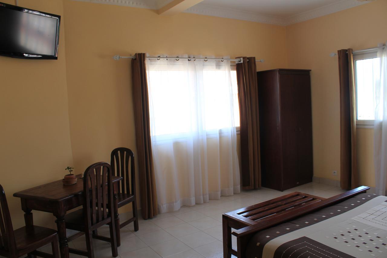 K.méléon-Hôtel Antananarivo Kültér fotó
